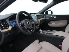 Volvo XC60 thumbnail 3