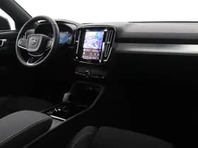 Volvo XC40 thumbnail 17