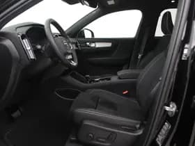 Volvo XC40 thumbnail 3