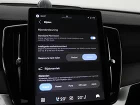 Volvo XC90 thumbnail 33