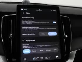 Volvo XC90 thumbnail 32