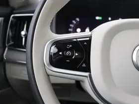 Volvo XC90 thumbnail 44