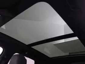 Volkswagen Touareg thumbnail 17