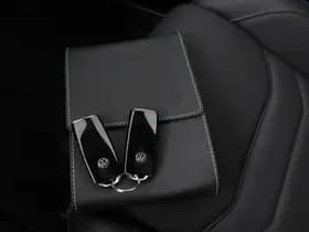 Volkswagen Touareg thumbnail 18