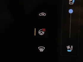 Volkswagen Touareg thumbnail 36