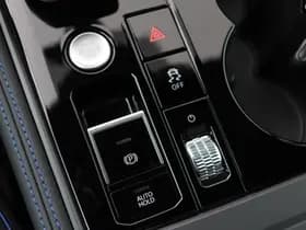 Volkswagen Touareg thumbnail 39