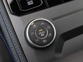 Volkswagen Touareg thumbnail 40