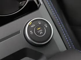 Volkswagen Touareg thumbnail 41