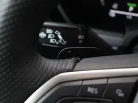 Volkswagen Touareg thumbnail 47