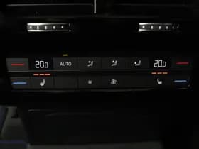 Volkswagen Touareg thumbnail 54