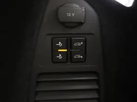 Volkswagen Touareg thumbnail 60