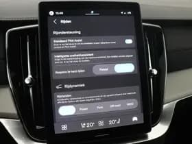 Volvo XC90 thumbnail 32