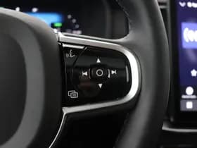 Volvo XC90 thumbnail 50