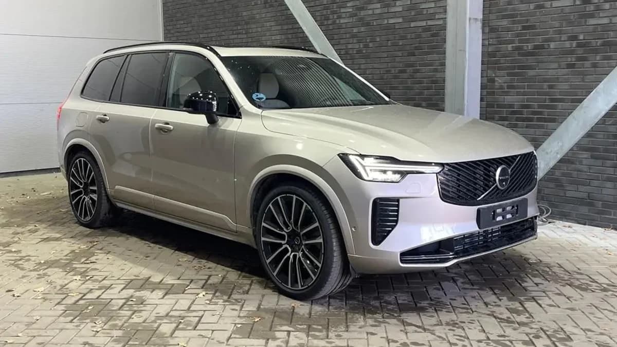 Volvo XC90 T8 Plug-in hybrid Ultra Dark | Bowers&Wilkins | Luchtvering | Massage | 22 Inch | Trekhaak | Head-Up — foto 1