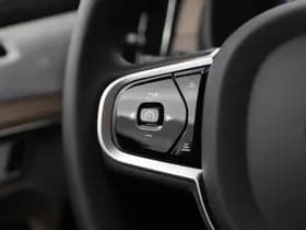 Volvo XC90 thumbnail 39