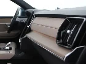 Volvo XC90 thumbnail 46