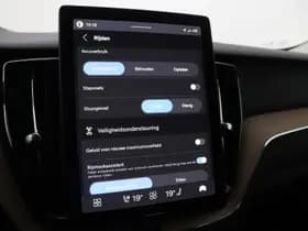 Volvo XC60 thumbnail 35