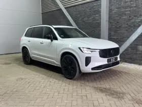 Volvo XC90 T8 Plug-in hybrid Ultra Black Edition | Luchtvering | Trekhaak | Head-Up | 360° Camera | Panoramadak