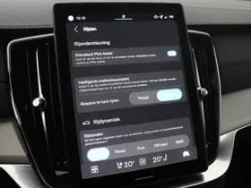 Volvo XC90 thumbnail 31