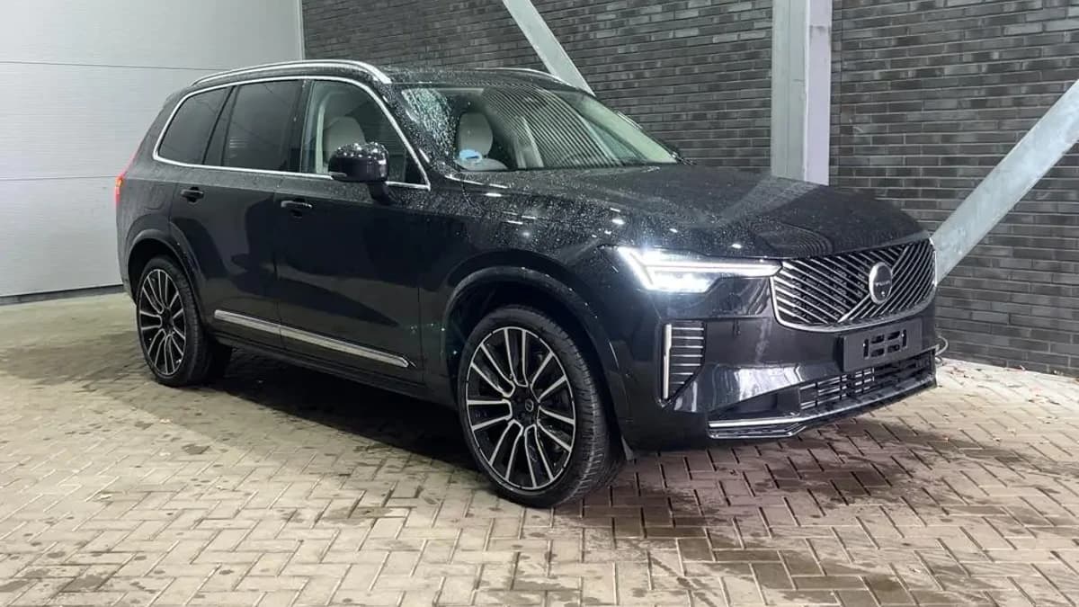 Volvo XC90 T8 Plug-in hybrid Ultra Dark | Bowers&Wilkins | Luchtvering | Massage | 22 Inch | Trekhaak | Head-Up — foto 1