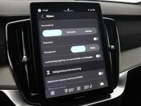 Volvo XC90 thumbnail 32