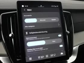 Volvo XC90 thumbnail 32
