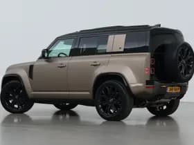 Land Rover Defender thumbnail 2