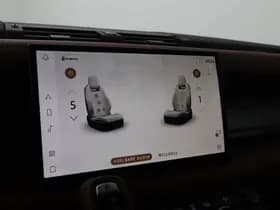 Land Rover Defender thumbnail 13