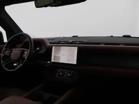 Land Rover Defender thumbnail 21