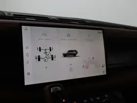 Land Rover Defender thumbnail 25