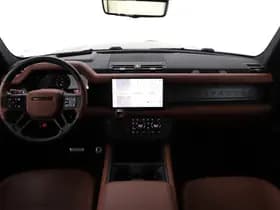 Land Rover Defender thumbnail 4