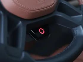 Land Rover Defender thumbnail 49