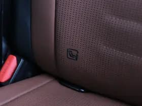 Land Rover Defender thumbnail 53