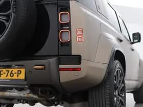 Land Rover Defender thumbnail 60