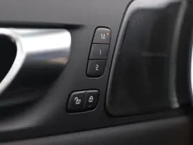 Volvo XC60 thumbnail 40