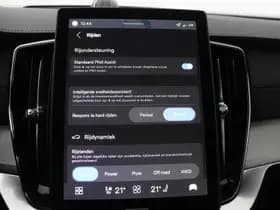 Volvo XC90 thumbnail 30