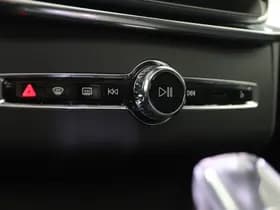 Volvo XC90 thumbnail 35