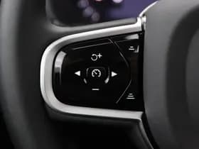 Volvo XC90 thumbnail 38