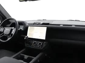 Land Rover Defender thumbnail 17