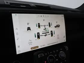 Land Rover Defender thumbnail 26