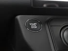 Land Rover Defender thumbnail 34