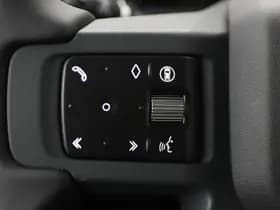 Land Rover Defender thumbnail 35