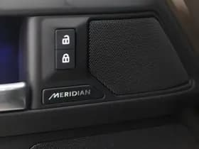 Land Rover Defender thumbnail 40