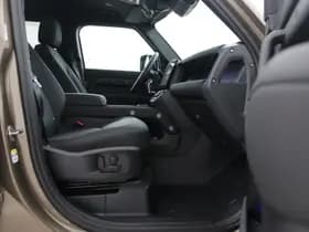 Land Rover Defender thumbnail 5