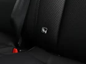 Land Rover Defender thumbnail 45