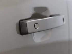 Land Rover Defender thumbnail 50