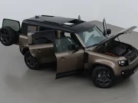 Land Rover Defender thumbnail 6