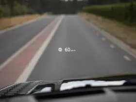 Land Rover Defender thumbnail 13