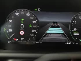 Land Rover Defender thumbnail 19