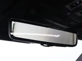 Land Rover Defender thumbnail 29